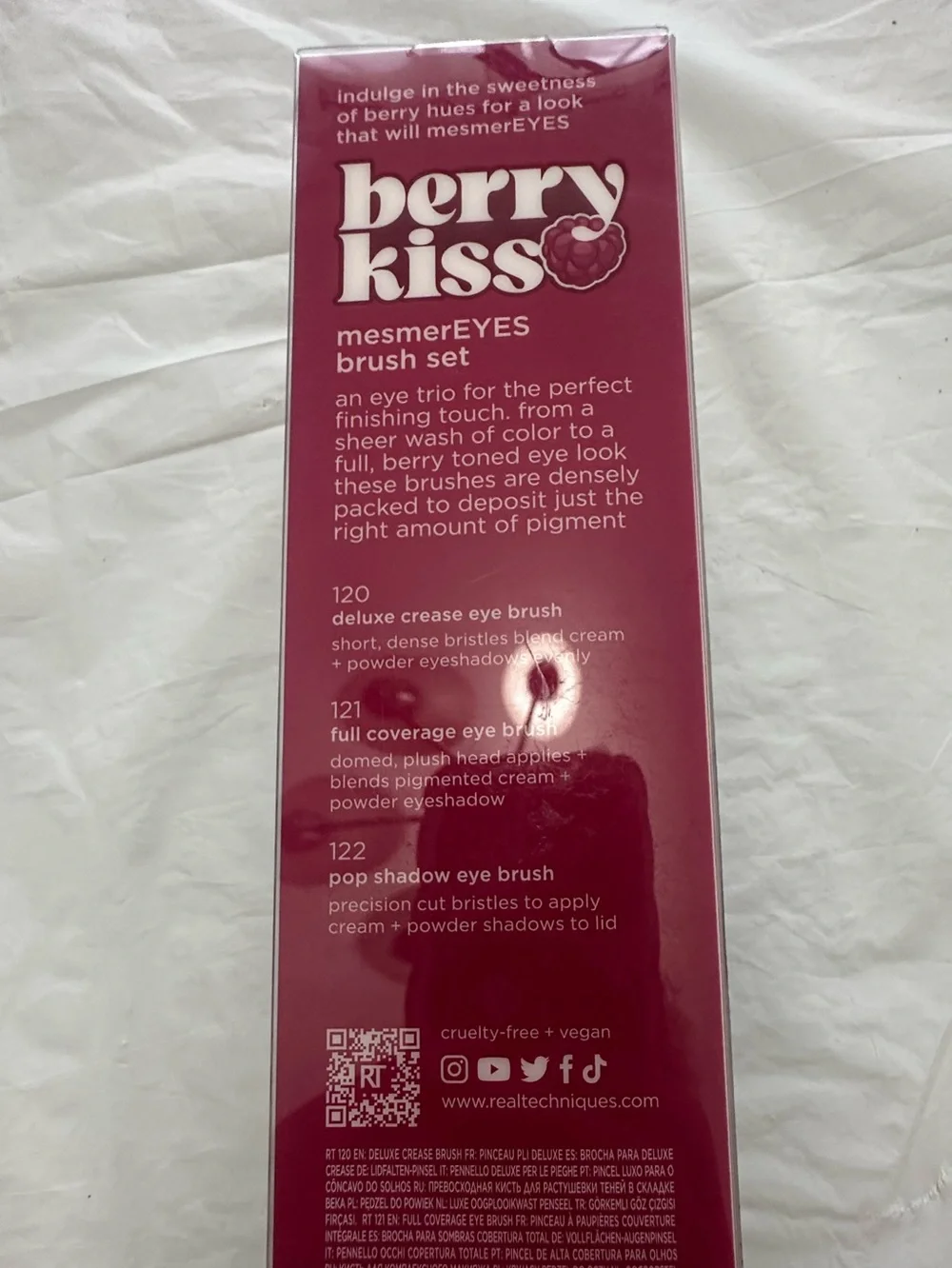 Real Techniques Berry Kiss MesmerEYES Brush Set Limited Edition New in Box